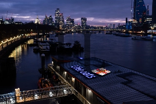 Thames at early light