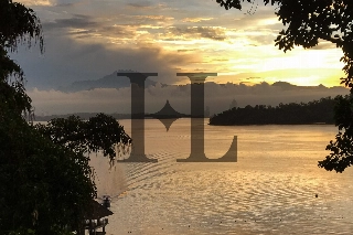 Gaya Island